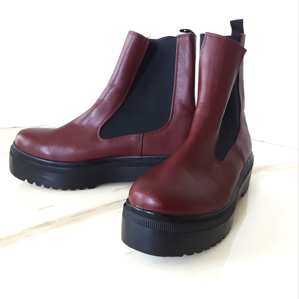 SHE & IN Dark Brown Chelsea Lug Platform Faux Leather Boots Sz 11
